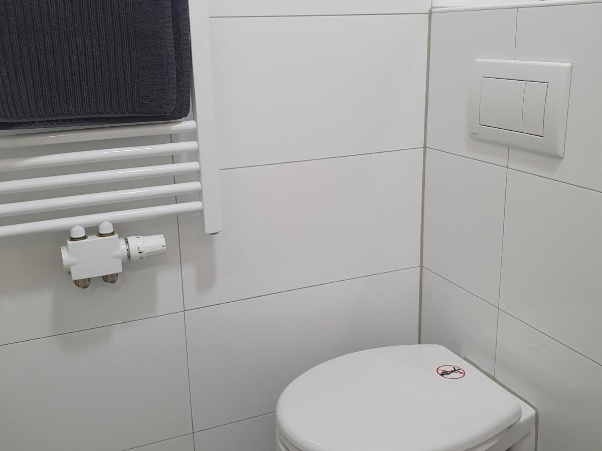 Apartment Flora Three 뒤스부르크 외부 사진